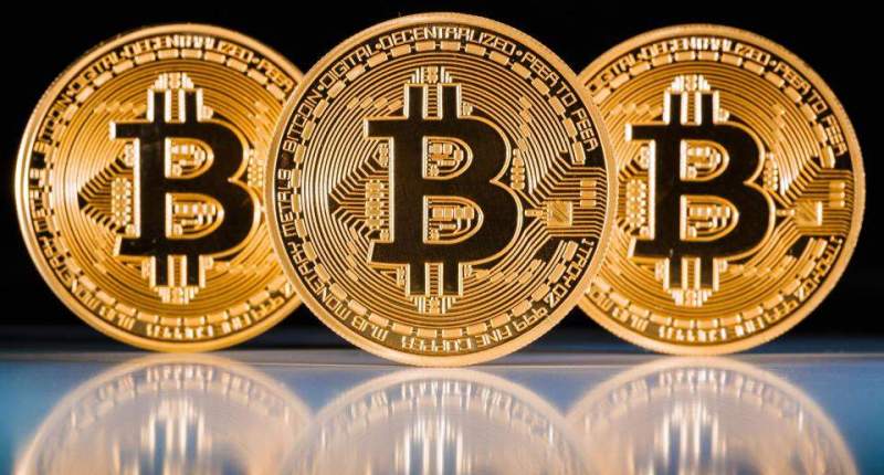 Imagem da matéria: Bitcoin Pode Chegar a US$ 100 Mil: Lei de Moore