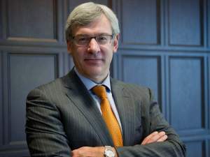 Imagem da matéria: Bitcoin Não é Fraude, mas Existem Preocupações Reais, Diz CEO do Maior Banco Canadense