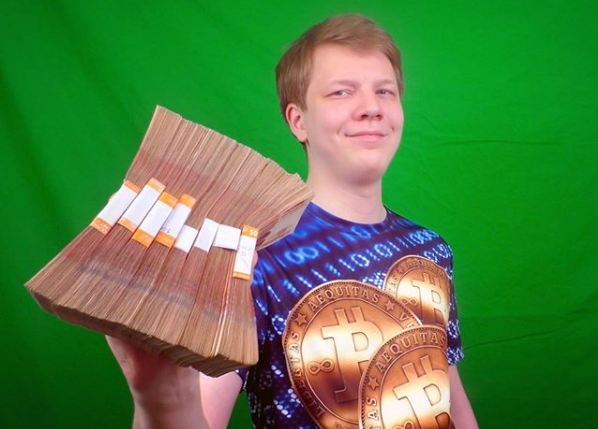 Imagem da matéria: Youtuber Russo de Bitcoin que Postava Fotos Com Dinheiro é Encontrado Morto