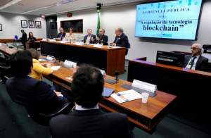Imagem da matéria: Saiba o que foi Discutido na Comissão da Câmara para Regular a Blockchain