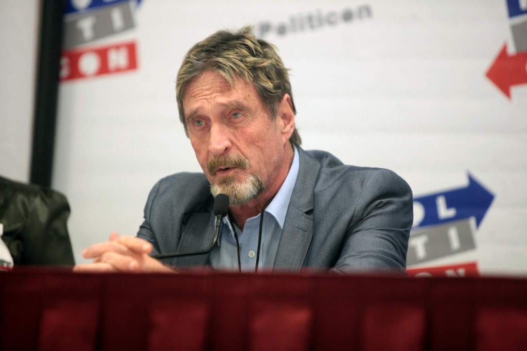 Imagem da matéria: John McAfee diz no Twitter que não vai Mais Recomendar ICOs após Ameaças de Reguladores