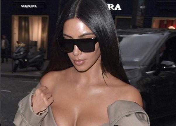 Imagem da matéria: Kim Kardashian ganha primeiro Bitcoin e 'mostra' criptomoeda para seguidores no Instagram