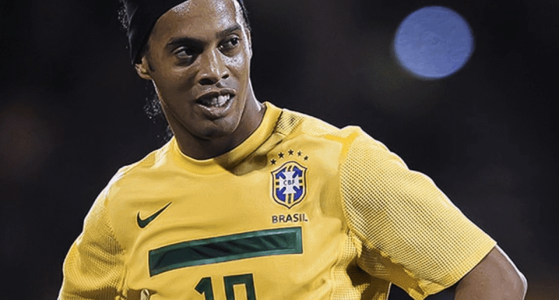 Imagem da matéria: Assis afirma que imagem de Ronaldinho foi usada sem autorização, mas que teve contrato com suspeitos