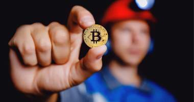 Imagem da matéria: Um Bitcoin custa US$ 1.567 para minerar, diz empresa de mineração de criptomoedas