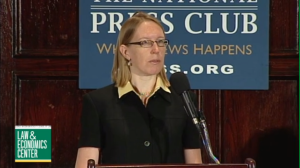 Imagem da matéria: Membro da SEC defende ETF dos Irmãos Winklevoss e ganha apelido de 'mamãe' Bitcoin