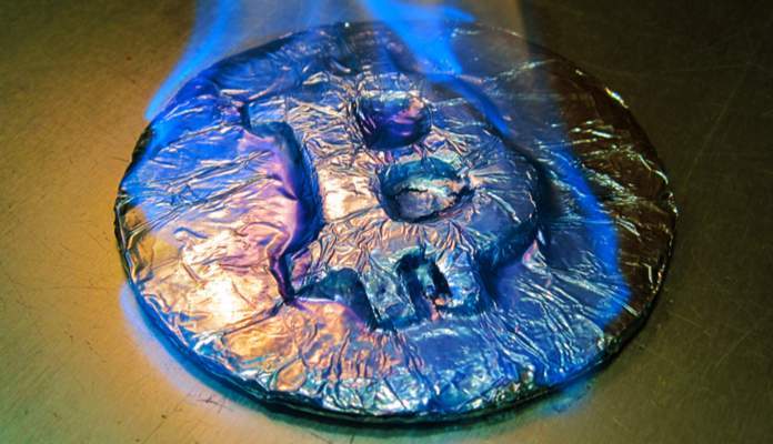 Imagem da matéria: Goldman Sachs desiste de abrir mesa de operações de Bitcoin; preço cai