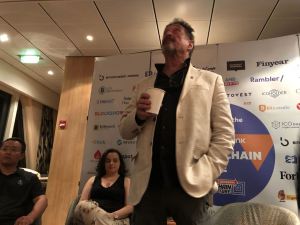 Imagem da matéria: John McAfee cria selo contra corrupção de exchanges de criptomoedas e ataca HitBTC