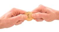 Imagem da matéria: Após hard fork do Bitcoin Cash, criptomoedas já são negociadas; mercado continua indeciso