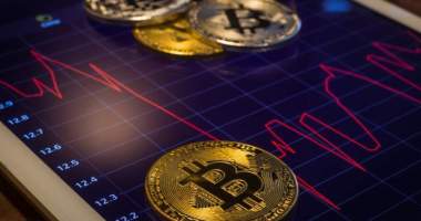 Imagem da matéria: Bitcoin cai abaixo dos US$ 3.600 e principais criptomoedas operam em queda