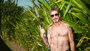 Imagem da matéria: “A comunidade de criptomoedas entra em guerra e eu sou a linha de frente”, diz John McAfee exilado na Venezuela