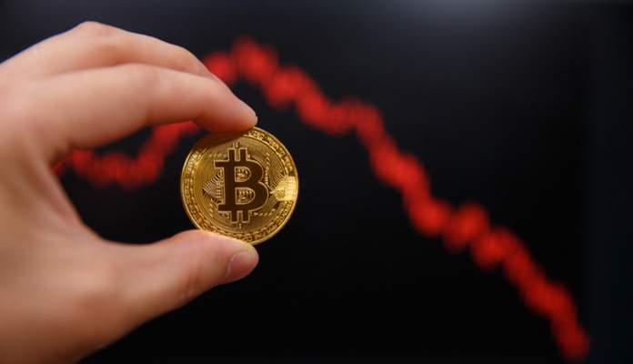 Imagem da matéria: Bitcoin despenca após renovar máxima anual; criptomoedas acompanham