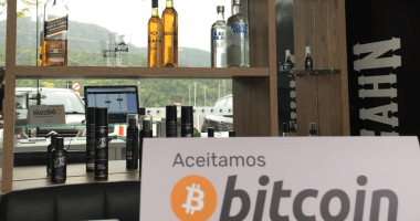 Imagem da matéria: Bitcoin e Criptomoedas são aceitos em mais de 20 lojas em shopping de Florianópolis