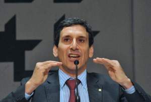 Imagem da matéria: “Criptomoedas são uma ameaça ao sistema financeiro tradicional”, diz ex-diretor do Banco Central