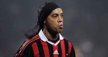 O que é e como funcionava a 18k Ronaldinho, acusada de pirâmide de financeira
