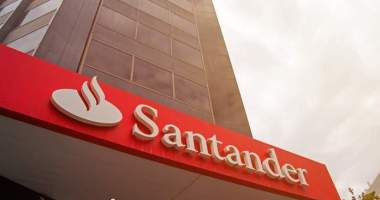 Imagem da matéria: Santander aumenta em 10% limite do cartão de crédito e antecipa 13º para 47 mil funcionários