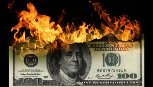 Imagem da matéria: Fluxo cambial do Brasil tem saldo negativo de 4 bilhões de dólares em agosto