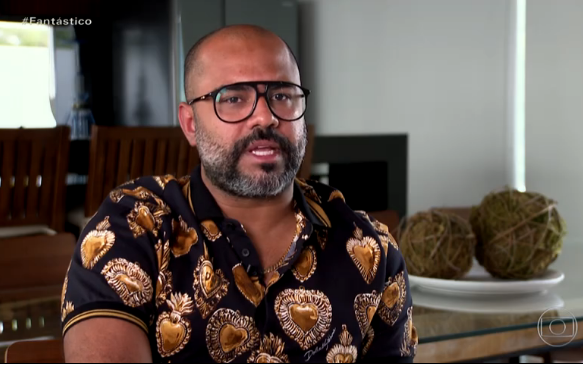 Imagem da matéria: Rede Globo entrevista brasileiro foragido que aplicou golpe com bitcoin e tem vida de luxo em Dubai