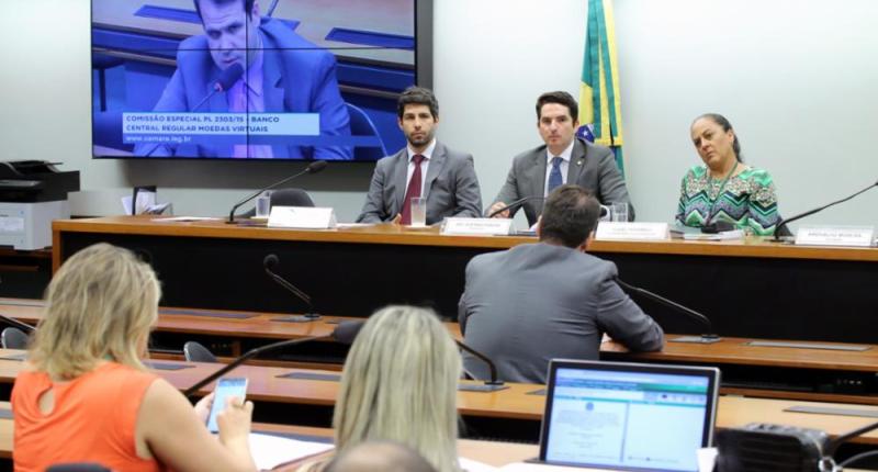 Imagem da matéria: Bitcoin Banco e advogado de hackers de Moro faltam a audiência na Câmara sobre criptomoedas