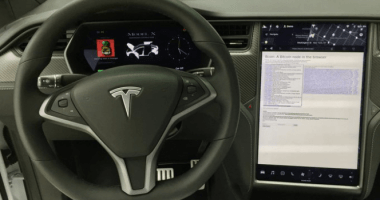 Imagem da matéria: Programador usa carro da Tesla para rodar node de Bitcoin
