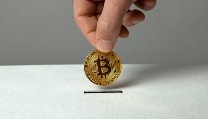 Imagem da matéria: CEO da empresa que comprou R$ 1,35 bilhão em bitcoin previu morte da criptomoeda em 2013