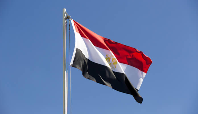 Imagem da matéria: Egito decide limitar saques em bancos e caixas eletrônicos em R$ 3 mil