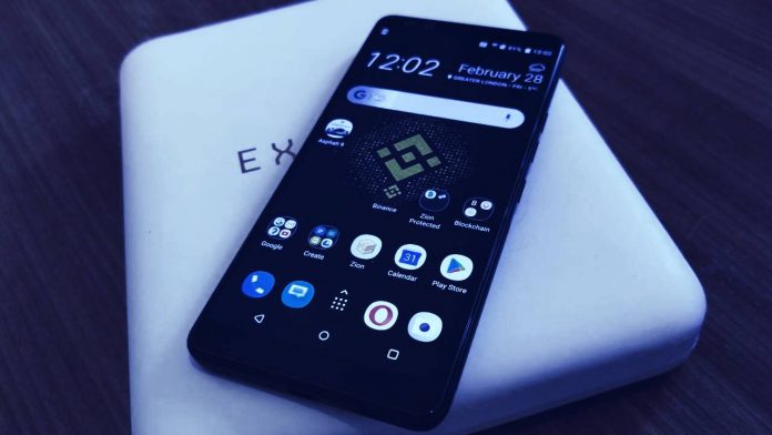 Imagem da matéria: Smartphone da HTC que minera criptomoeda leva 500 anos para se pagar