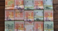 Imagem da matéria: Argentina imprime dinheiro 24 horas por dia e mesmo assim falta dinheiro nas ruas