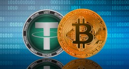 Moedas de Bitcoin e Tether lado a lado