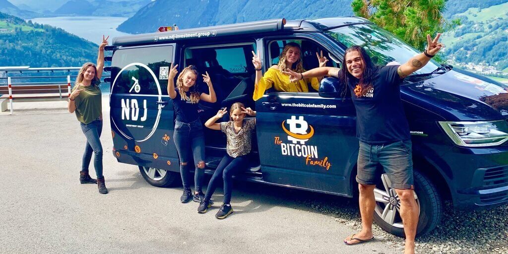 Imagem da matéria: O que aconteceu com a família que vendeu tudo e comprou bitcoin para viajar pelo mundo