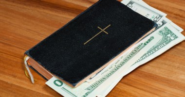 Imagem da matéria: Pastor cria criptomoeda lastreada na “palavra de Deus” e lucra US$ 3,2 milhões às custas de fiéis