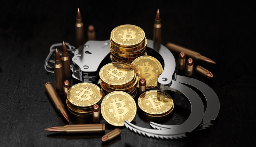 Imagem da matéria: Membro de gangue é preso após lavar US$ 2,6 milhões em caixas eletrônicos de bitcoin