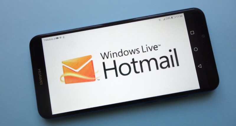 Imagem da matéria: Usuários do Hotmail vivem dia glória após queda do Google