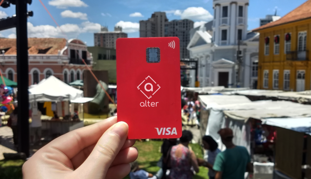 Imagem da matéria: Alter conecta a criptoeconomia e o sistema financeiro tradicional em uma conta digital completa