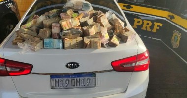Imagem da matéria: PRF apreende R$ 1,2 milhão em dinheiro vivo dentro de carro de suposto policial civil