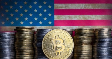 Imagem da matéria: Governo dos EUA faz "trade estatal" e lucra US$ 16 milhões com venda de bitcoin