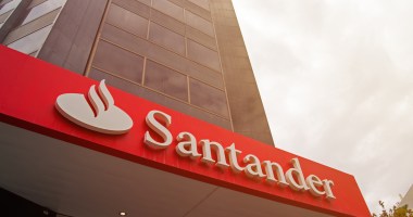 Imagem da matéria: Santander proíbe clientes de fazer transferências à Binance no Reino Unido