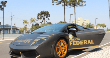 Imagem da matéria: Lamborghini do falso Rei do Bitcoin vira viatura da Polícia Federal; veja fotos