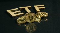 Imagem da matéria: Bitcoin chega a R$ 345 mil em dia de estreia do primeiro ETF de futuros com cripto dos EUA