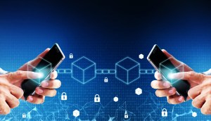 ilustração de pessoas trocando informações via blockchain entre celulares