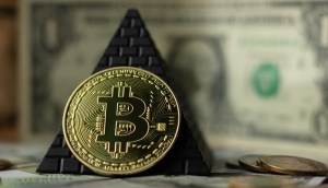 Imagem da matéria: EUA lançam mega operação contra 11 empresas acusadas de montar pirâmides com criptomoedas; veja lista