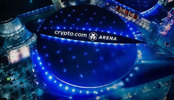 Imagem da matéria: Corretora Crypto.com paga US$ 700 milhões por direitos do estádio dos Los Angeles Lakers
