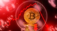 Imagem da matéria: Bitcoin (BTC) tem segundo dia de queda; especialistas citam alavancagem e "ponto máximo de dor"