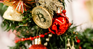 Imagem da matéria: O que dar de presente neste Natal para alguém que ama Bitcoin e criptomoedas?