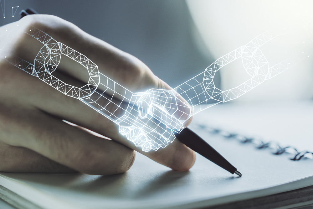 Imagem da matéria: Empresas lançam curso gratuito para formar programadores de criptomoedas