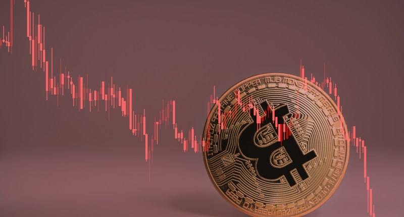 Imagem da matéria: Bitcoin cai abaixo dos US$ 40 mil enquanto hashrate bate recorde histórico