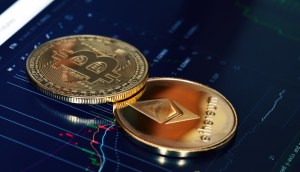 Imagem da matéria: Mercado de criptomoedas volta para marca de US$ 2 trilhões com Bitcoin e  Ethereum em recuperação
