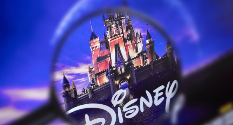 Imagem da matéria: Disney está em busca de especialistas em tokens não fungíveis