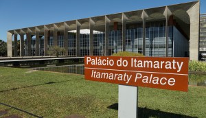 Imagem da matéria: Itamaraty volta a cobrar conhecimento sobre criptomoedas em concurso para diplomata