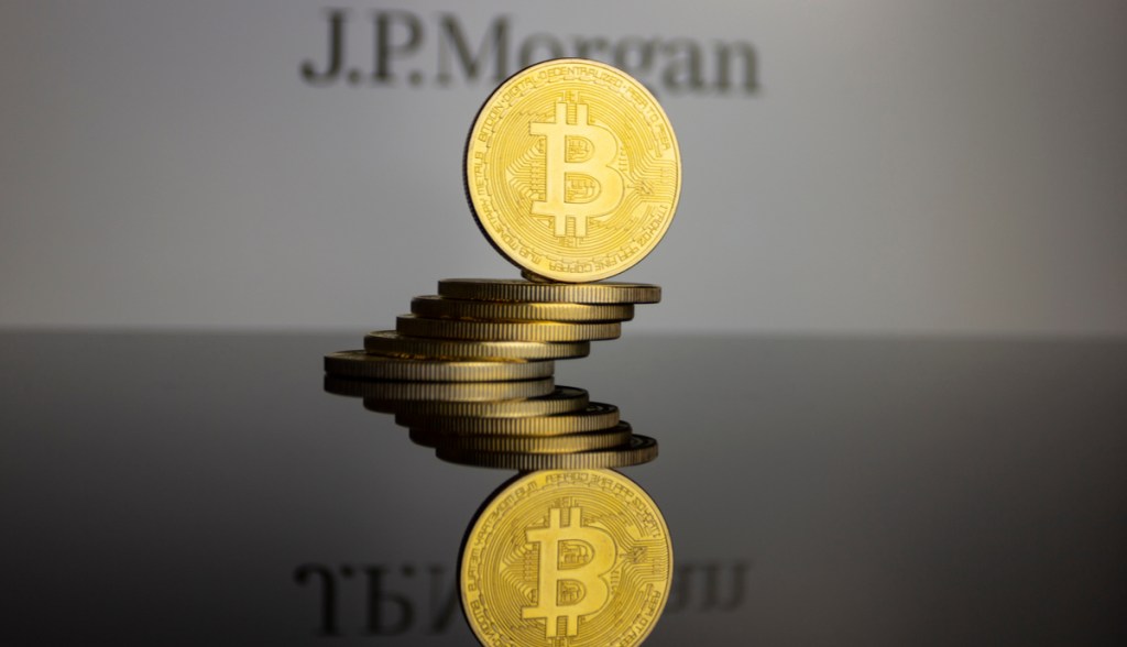 Imagem da matéria: Executiva avalia relação de Goldman Sachs e J.P Morgan com criptomoedas