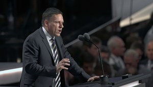 Imagem da matéria: Peter Thiel critica Ethereum, Warren Buffett e outros “inimigos” na conferência Bitcoin 2022